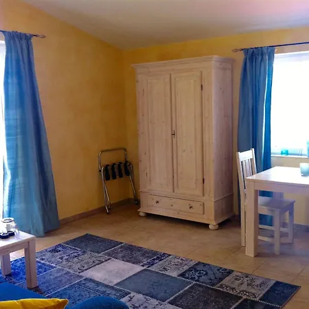 Apartmán Charmantes Mit Balkon Und Pool *